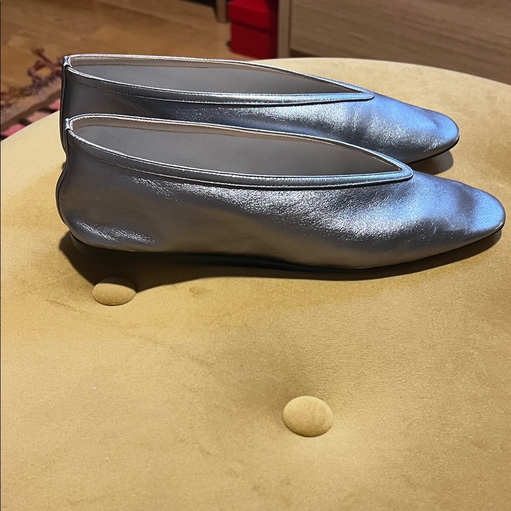 Le Monde Beryl Silver Luna Flats - Picture 2 of 4